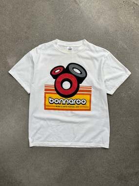 Vintage 2005 Bonnaroo Music & Arts Festival T-Shirt - M